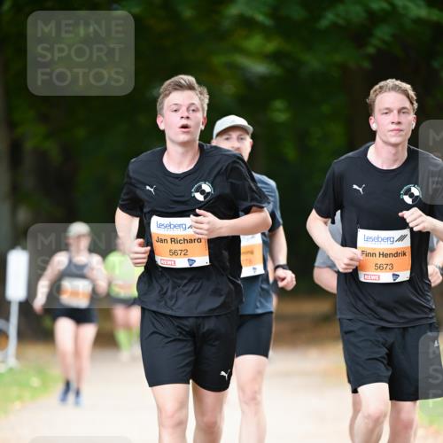 31.08.2025 - 21. Blankeneser Heldenlauf Dr. Thomas Lammeyer http://msf.ph/oto/8648346 31.08.2025 11:24:07 Laufen 5672, 5673 meine-sportfotos.de