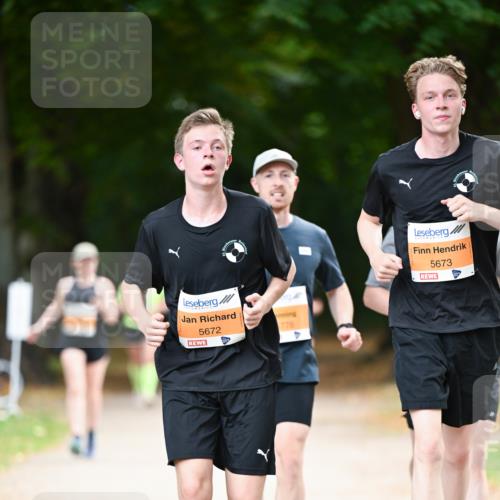 31.08.2025 - 21. Blankeneser Heldenlauf Dr. Thomas Lammeyer http://msf.ph/oto/8648348 31.08.2025 11:24:07 Laufen 5672, 778, 5673 meine-sportfotos.de