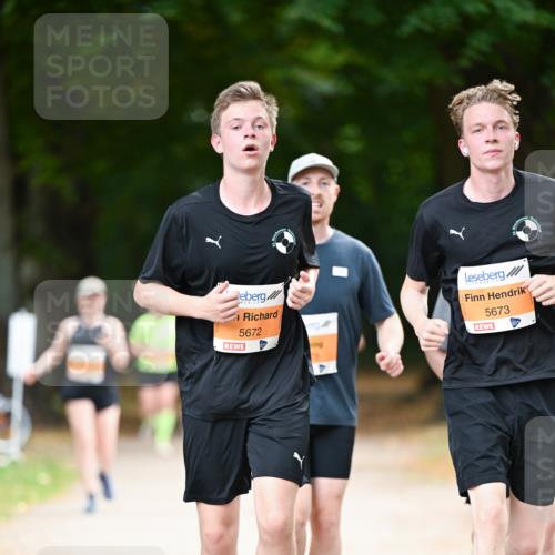 31.08.2025 - 21. Blankeneser Heldenlauf Dr. Thomas Lammeyer http://msf.ph/oto/8648349 31.08.2025 11:24:07 Laufen 5672, 5673 meine-sportfotos.de