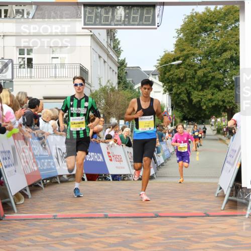 31.08.2025 - 21. Blankeneser Heldenlauf Strokosch-Dieckow http://msf.ph/oto/8648361 31.08.2025 10:18:07 Ziel 2746, 2341, 2100 meine-sportfotos.de