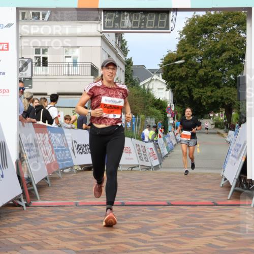 31.08.2025 - 21. Blankeneser Heldenlauf Strokosch-Dieckow http://msf.ph/oto/8648371 31.08.2025 09:47:36 Ziel 1149, 1004, 1132, 1142 meine-sportfotos.de