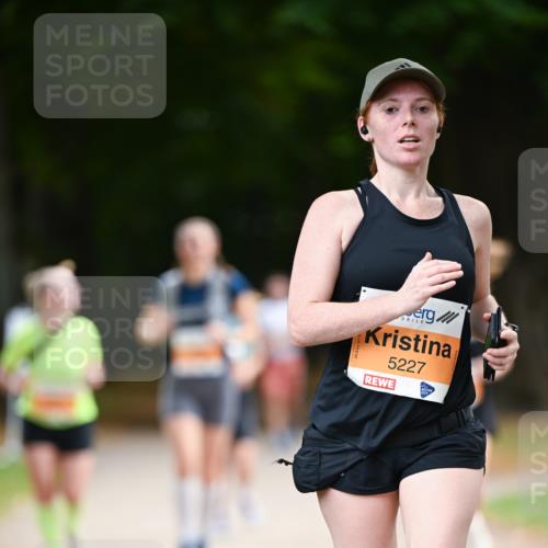 31.08.2025 - 21. Blankeneser Heldenlauf Dr. Thomas Lammeyer http://msf.ph/oto/8648402 31.08.2025 11:24:17 Laufen 5227 meine-sportfotos.de