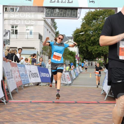 31.08.2025 - 21. Blankeneser Heldenlauf Strokosch-Dieckow http://msf.ph/oto/8648476 31.08.2025 09:47:34 Ziel 1149, 1004, 1142 meine-sportfotos.de