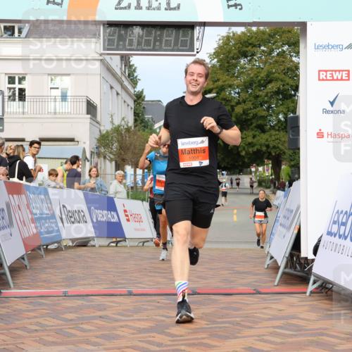 31.08.2025 - 21. Blankeneser Heldenlauf Strokosch-Dieckow http://msf.ph/oto/8648490 31.08.2025 09:47:33 Ziel 1149, 1004, 1142 meine-sportfotos.de
