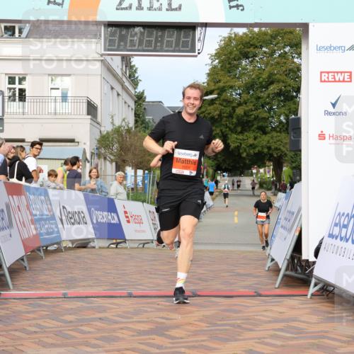 31.08.2025 - 21. Blankeneser Heldenlauf Strokosch-Dieckow http://msf.ph/oto/8648526 31.08.2025 09:47:33 Ziel 1149, 1004, 1142 meine-sportfotos.de