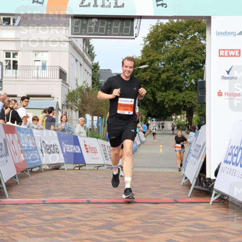 31.08.2025 - 21. Blankeneser Heldenlauf Strokosch-Dieckow http://msf.ph/oto/8648542 31.08.2025 09:47:33 Ziel 1149, 1004, 1142 meine-sportfotos.de