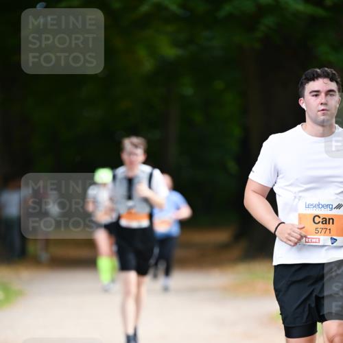 31.08.2025 - 21. Blankeneser Heldenlauf Dr. Thomas Lammeyer http://msf.ph/oto/8648623 31.08.2025 11:25:00 Laufen 5771 meine-sportfotos.de