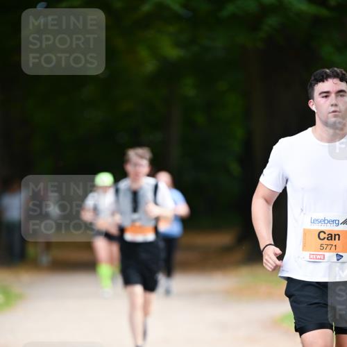 31.08.2025 - 21. Blankeneser Heldenlauf Dr. Thomas Lammeyer http://msf.ph/oto/8648624 31.08.2025 11:25:00 Laufen 5771 meine-sportfotos.de