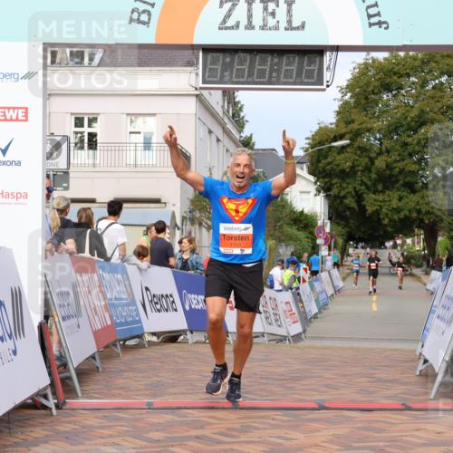 31.08.2025 - 21. Blankeneser Heldenlauf Strokosch-Dieckow http://msf.ph/oto/8648640 31.08.2025 09:47:21 Ziel 1107, 1153 meine-sportfotos.de