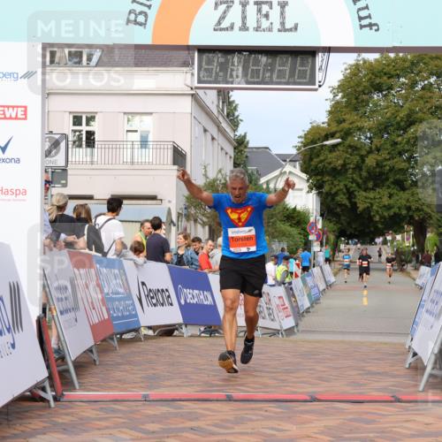 31.08.2025 - 21. Blankeneser Heldenlauf Strokosch-Dieckow http://msf.ph/oto/8648705 31.08.2025 09:47:21 Ziel 1107, 1153 meine-sportfotos.de