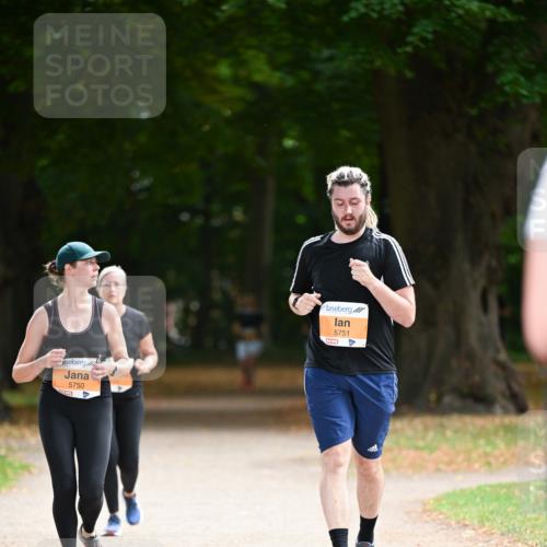 31.08.2025 - 21. Blankeneser Heldenlauf Dr. Thomas Lammeyer http://msf.ph/oto/8648722 31.08.2025 11:25:13 Laufen 5750, 5751 meine-sportfotos.de