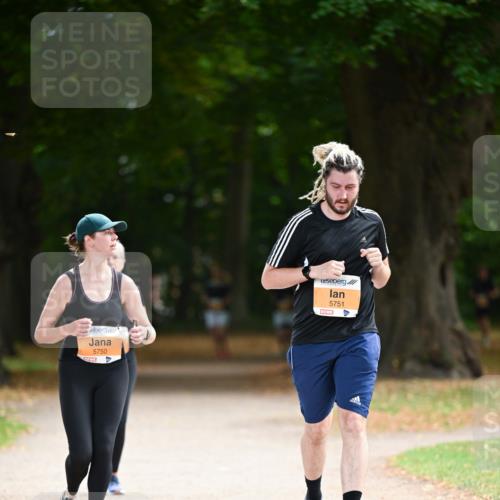 31.08.2025 - 21. Blankeneser Heldenlauf Dr. Thomas Lammeyer http://msf.ph/oto/8648726 31.08.2025 11:25:14 Laufen 5750, 5751 meine-sportfotos.de
