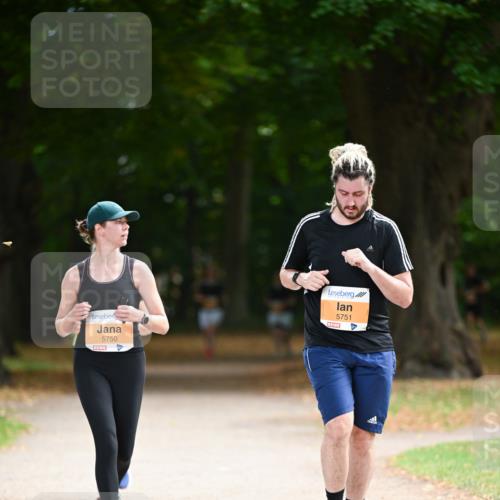 31.08.2025 - 21. Blankeneser Heldenlauf Dr. Thomas Lammeyer http://msf.ph/oto/8648729 31.08.2025 11:25:14 Laufen 5750, 5751 meine-sportfotos.de