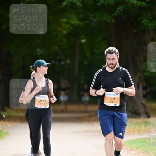 31.08.2025 - 21. Blankeneser Heldenlauf Dr. Thomas Lammeyer http://msf.ph/oto/8648732 31.08.2025 11:25:14 Laufen 5750, 5751 meine-sportfotos.de