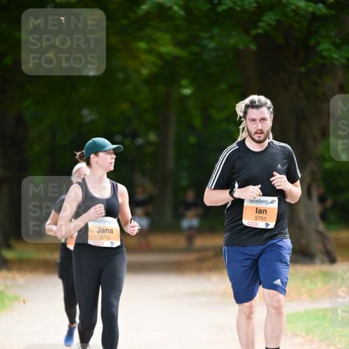 31.08.2025 - 21. Blankeneser Heldenlauf Dr. Thomas Lammeyer http://msf.ph/oto/8648733 31.08.2025 11:25:14 Laufen 5750, 5751, 4 meine-sportfotos.de