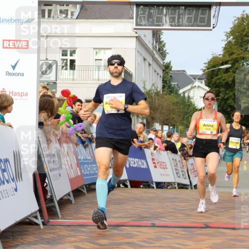 31.08.2025 - 21. Blankeneser Heldenlauf Strokosch-Dieckow http://msf.ph/oto/8648763 31.08.2025 10:17:29 Ziel 2019, 2270, 2020, 2005 meine-sportfotos.de
