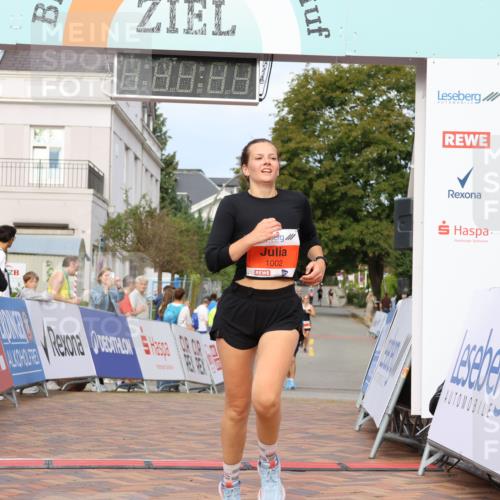 31.08.2025 - 21. Blankeneser Heldenlauf Strokosch-Dieckow http://msf.ph/oto/8648807 31.08.2025 09:47:01 Ziel 1114, 1029, 1002 meine-sportfotos.de