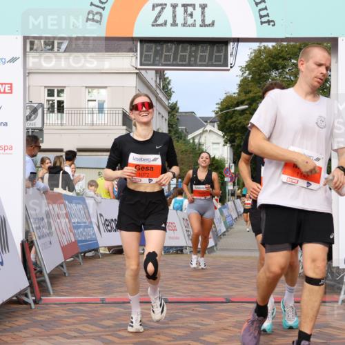 31.08.2025 - 21. Blankeneser Heldenlauf Strokosch-Dieckow http://msf.ph/oto/8648869 31.08.2025 09:46:46 Ziel 1147, 1073, 1072, 1173 meine-sportfotos.de
