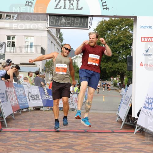 31.08.2025 - 21. Blankeneser Heldenlauf Strokosch-Dieckow http://msf.ph/oto/8648904 31.08.2025 09:46:27 Ziel 1130, 1050, 1053 meine-sportfotos.de