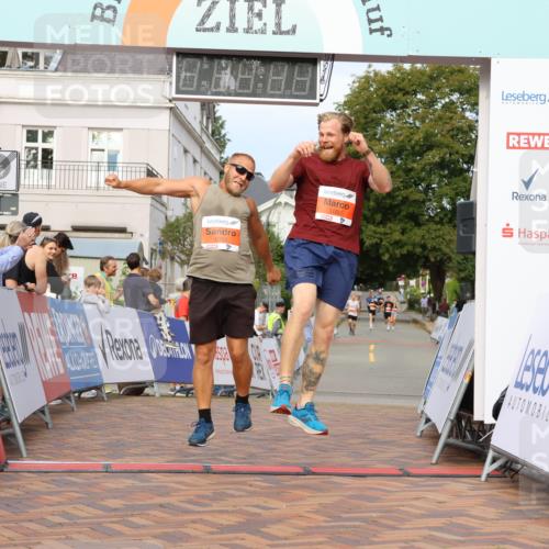 31.08.2025 - 21. Blankeneser Heldenlauf Strokosch-Dieckow http://msf.ph/oto/8648906 31.08.2025 09:46:27 Ziel 1130, 1050, 1053 meine-sportfotos.de