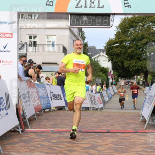 31.08.2025 - 21. Blankeneser Heldenlauf Strokosch-Dieckow http://msf.ph/oto/8648929 31.08.2025 09:46:22 Ziel 1130 meine-sportfotos.de