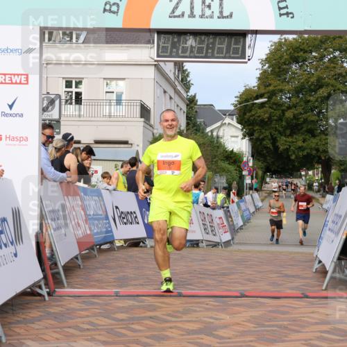 31.08.2025 - 21. Blankeneser Heldenlauf Strokosch-Dieckow http://msf.ph/oto/8648938 31.08.2025 09:46:21 Ziel 1130 meine-sportfotos.de