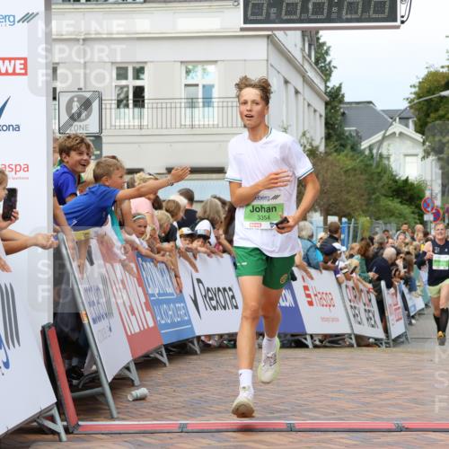 31.08.2025 - 21. Blankeneser Heldenlauf Strokosch-Dieckow http://msf.ph/oto/8649160 31.08.2025 10:50:27 Ziel 3699, 3354, 3564 meine-sportfotos.de