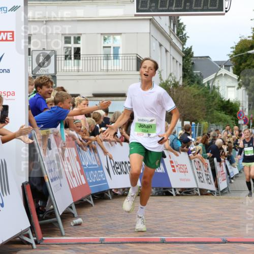 31.08.2025 - 21. Blankeneser Heldenlauf Strokosch-Dieckow http://msf.ph/oto/8649163 31.08.2025 10:50:26 Ziel 3354, 3564 meine-sportfotos.de
