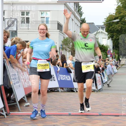 31.08.2025 - 21. Blankeneser Heldenlauf Strokosch-Dieckow http://msf.ph/oto/8649174 31.08.2025 10:50:10 Ziel 2315, 2245, 2313, 3038, 3685 meine-sportfotos.de
