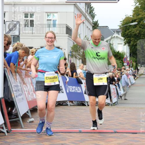 31.08.2025 - 21. Blankeneser Heldenlauf Strokosch-Dieckow http://msf.ph/oto/8649176 31.08.2025 10:50:10 Ziel 2315, 2245, 2313, 3038, 3685 meine-sportfotos.de