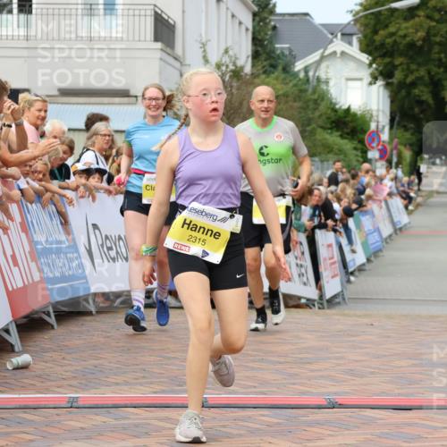 31.08.2025 - 21. Blankeneser Heldenlauf Strokosch-Dieckow http://msf.ph/oto/8649187 31.08.2025 10:50:08 Ziel 2315, 2245, 2313, 3038, 3685 meine-sportfotos.de