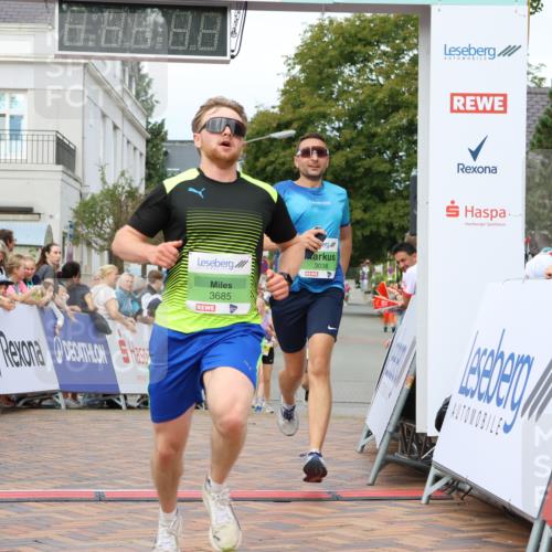 31.08.2025 - 21. Blankeneser Heldenlauf Strokosch-Dieckow http://msf.ph/oto/8649202 31.08.2025 10:50:03 Ziel 2315, 3038, 3185, 3685 meine-sportfotos.de