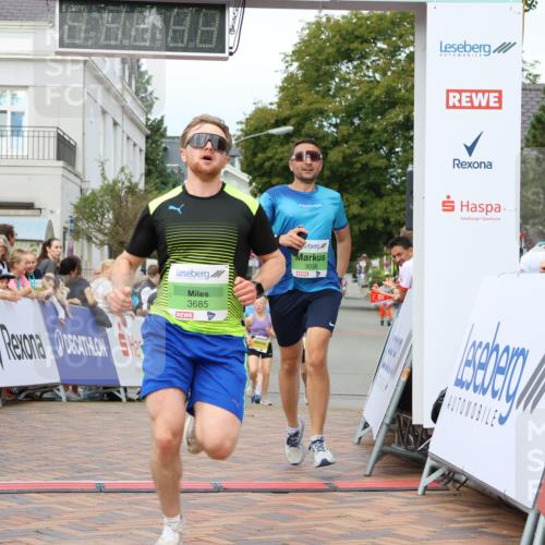 31.08.2025 - 21. Blankeneser Heldenlauf Strokosch-Dieckow http://msf.ph/oto/8649203 31.08.2025 10:50:03 Ziel 2315, 3038, 3185, 3685 meine-sportfotos.de