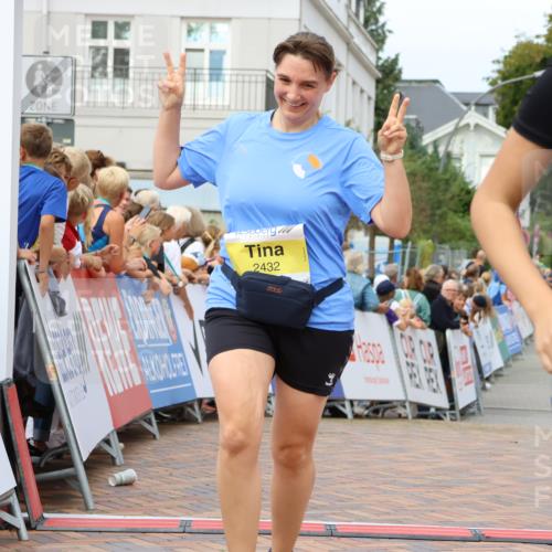 31.08.2025 - 21. Blankeneser Heldenlauf Strokosch-Dieckow http://msf.ph/oto/8649235 31.08.2025 10:49:41 Ziel 2434, 2432 meine-sportfotos.de