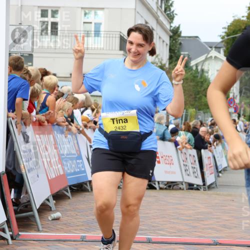 31.08.2025 - 21. Blankeneser Heldenlauf Strokosch-Dieckow http://msf.ph/oto/8649236 31.08.2025 10:49:41 Ziel 2434, 2432 meine-sportfotos.de