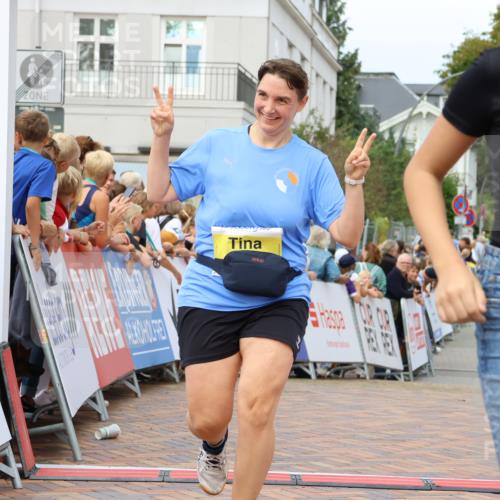 31.08.2025 - 21. Blankeneser Heldenlauf Strokosch-Dieckow http://msf.ph/oto/8649238 31.08.2025 10:49:41 Ziel 2434, 2432 meine-sportfotos.de