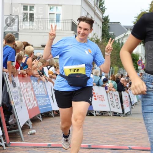 31.08.2025 - 21. Blankeneser Heldenlauf Strokosch-Dieckow http://msf.ph/oto/8649239 31.08.2025 10:49:40 Ziel 2434, 2432, 3329 meine-sportfotos.de