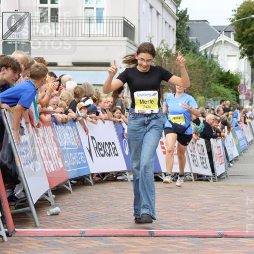 31.08.2025 - 21. Blankeneser Heldenlauf Strokosch-Dieckow http://msf.ph/oto/8649254 31.08.2025 10:49:37 Ziel 2434, 2432, 3414, 3329 meine-sportfotos.de