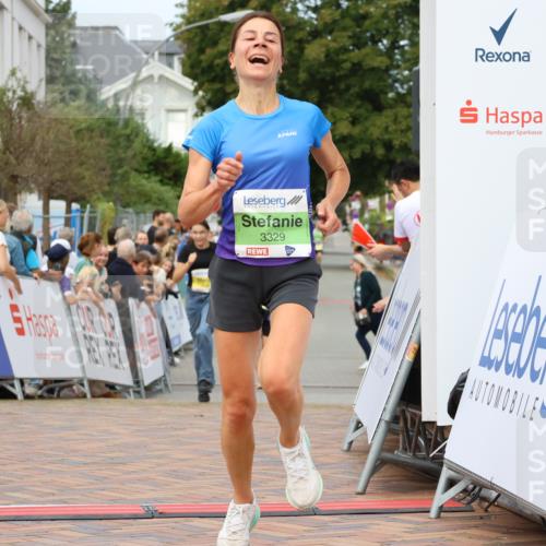 31.08.2025 - 21. Blankeneser Heldenlauf Strokosch-Dieckow http://msf.ph/oto/8649261 31.08.2025 10:49:33 Ziel 2434, 3414, 3329 meine-sportfotos.de