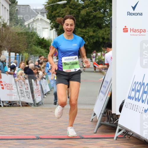 31.08.2025 - 21. Blankeneser Heldenlauf Strokosch-Dieckow http://msf.ph/oto/8649271 31.08.2025 10:49:33 Ziel 2434, 3414, 3329 meine-sportfotos.de