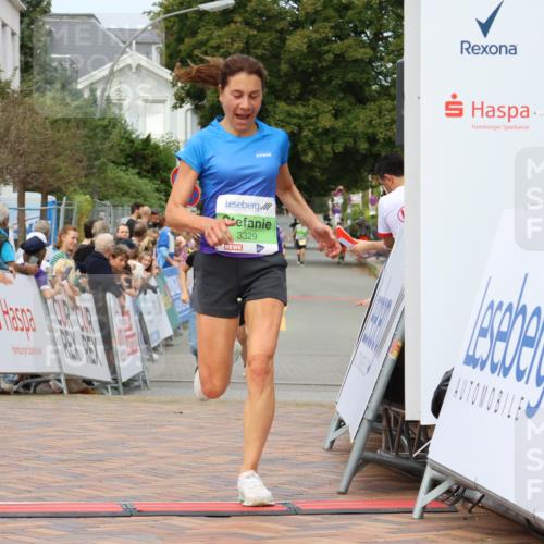 31.08.2025 - 21. Blankeneser Heldenlauf Strokosch-Dieckow http://msf.ph/oto/8649273 31.08.2025 10:49:33 Ziel 2434, 3414, 3329 meine-sportfotos.de