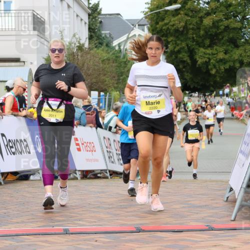 31.08.2025 - 21. Blankeneser Heldenlauf Strokosch-Dieckow http://msf.ph/oto/8649295 31.08.2025 10:33:25 Ziel 2011, 2044, 2126, 2640, 2639, 2220, 2221 meine-sportfotos.de