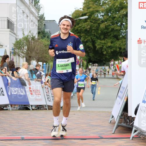 31.08.2025 - 21. Blankeneser Heldenlauf Strokosch-Dieckow http://msf.ph/oto/8649297 31.08.2025 10:49:29 Ziel 3414, 3329 meine-sportfotos.de