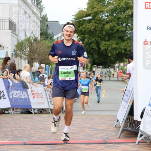 31.08.2025 - 21. Blankeneser Heldenlauf Strokosch-Dieckow http://msf.ph/oto/8649299 31.08.2025 10:49:29 Ziel 3414, 3329 meine-sportfotos.de