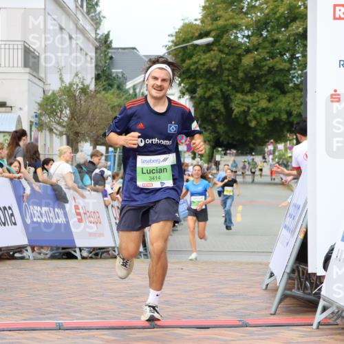 31.08.2025 - 21. Blankeneser Heldenlauf Strokosch-Dieckow http://msf.ph/oto/8649301 31.08.2025 10:49:29 Ziel 3414, 3329 meine-sportfotos.de