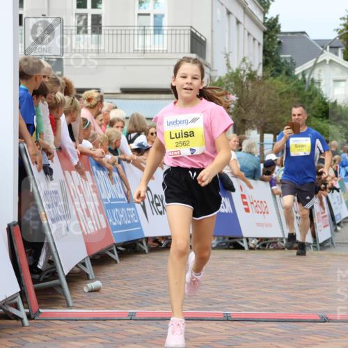31.08.2025 - 21. Blankeneser Heldenlauf Strokosch-Dieckow http://msf.ph/oto/8649335 31.08.2025 10:49:12 Ziel 2562, 2561 meine-sportfotos.de