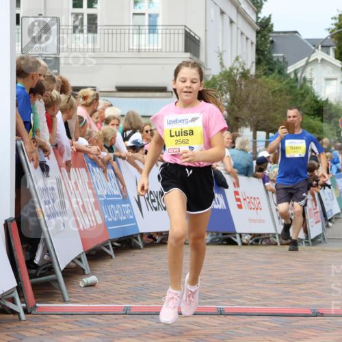 31.08.2025 - 21. Blankeneser Heldenlauf Strokosch-Dieckow http://msf.ph/oto/8649337 31.08.2025 10:49:12 Ziel 2562, 2561 meine-sportfotos.de
