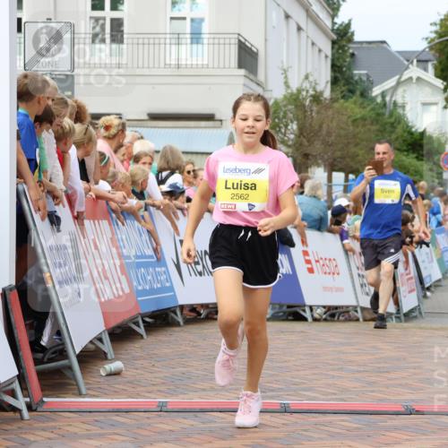 31.08.2025 - 21. Blankeneser Heldenlauf Strokosch-Dieckow http://msf.ph/oto/8649338 31.08.2025 10:49:12 Ziel 2562, 2561 meine-sportfotos.de