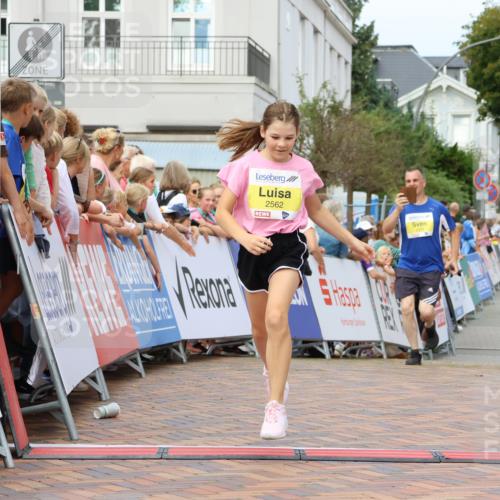 31.08.2025 - 21. Blankeneser Heldenlauf Strokosch-Dieckow http://msf.ph/oto/8649343 31.08.2025 10:49:12 Ziel 2562, 2561 meine-sportfotos.de