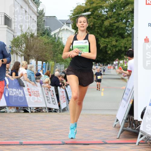 31.08.2025 - 21. Blankeneser Heldenlauf Strokosch-Dieckow http://msf.ph/oto/8649384 31.08.2025 10:48:29 Ziel 3692, 3686 meine-sportfotos.de